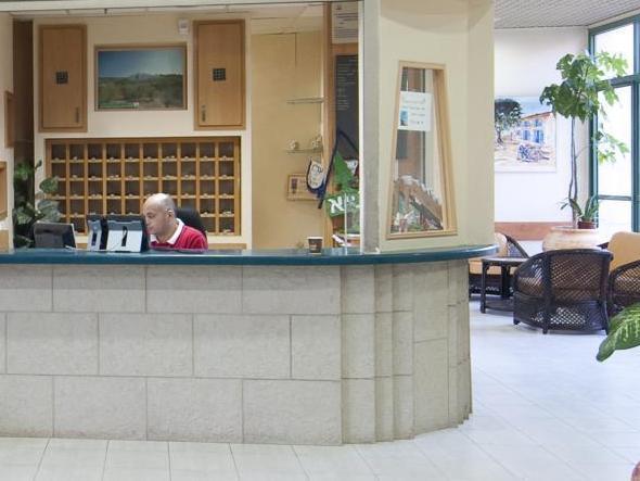 Hi - Pkiin Hostel Buqei'a Экстерьер фото