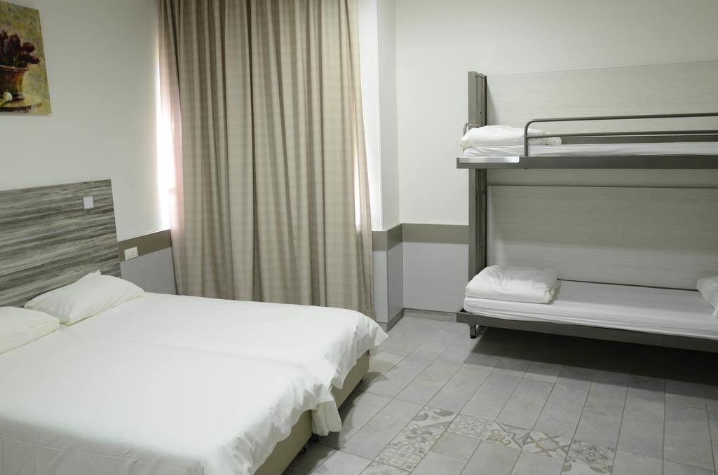 Hi - Pkiin Hostel Buqei'a Экстерьер фото