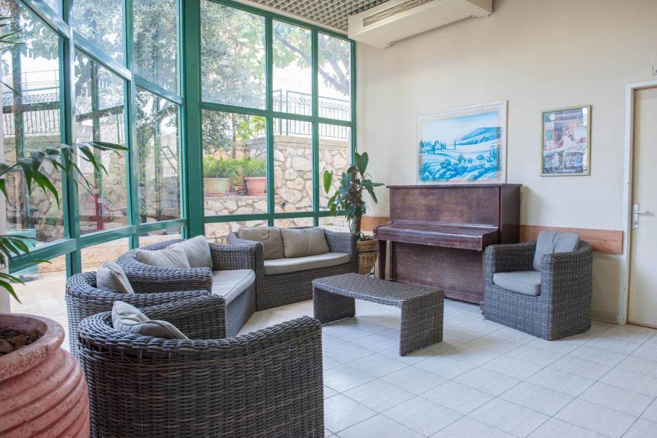 Hi - Pkiin Hostel Buqei'a Экстерьер фото