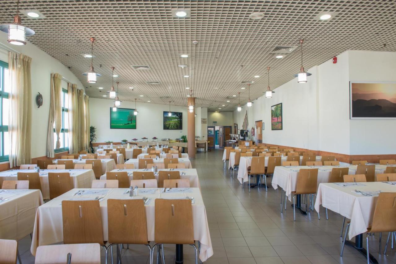 Hi - Pkiin Hostel Buqei'a Экстерьер фото
